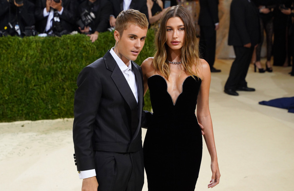 Hailey Bieber : ce cadeau au prix vertigineux que lui a fait Justin pour le renouvellement de leurs voeux