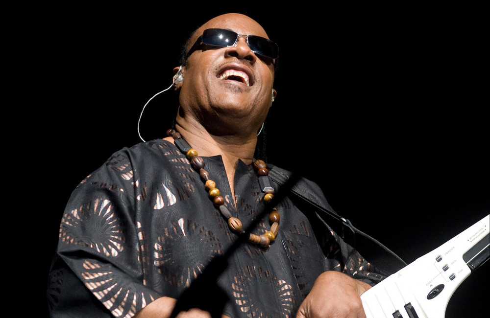 Stevie Wonder pousse un coup de gueule en plein concert : "Ressaisissez-vous !"