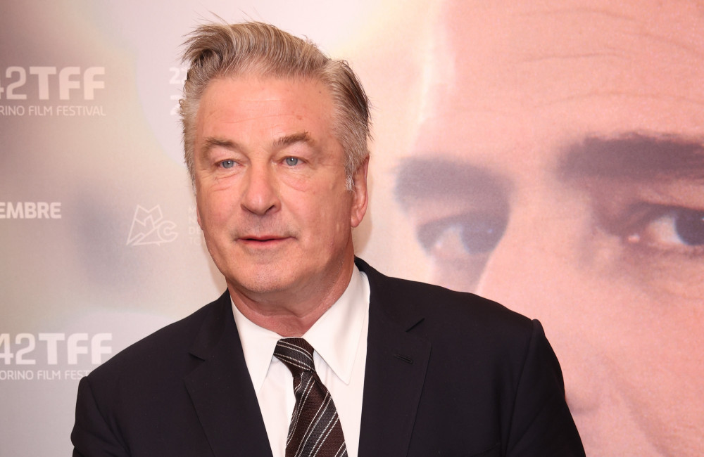 Alec Baldwin et son frère Stephen victimes d'un accident : "Un camion poubelle de la taille d'une baleine…"