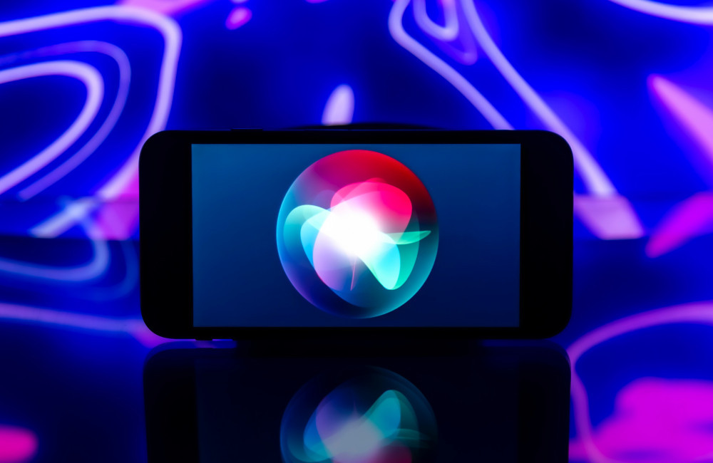 La nouvelle version de Siri dans iOS 26.4 suscite l'inquiétude de certains ingénieurs logiciels iPhone
