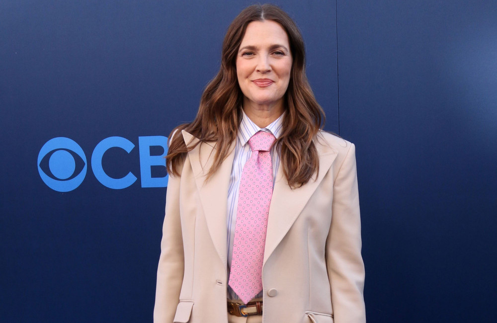 Drew Barrymore victime d’une frayeur médicale : “J’ai subi une biopsie d’urgence…”