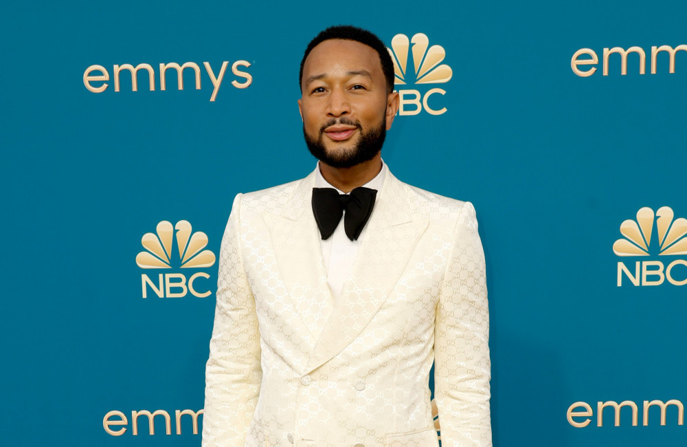 John Legend a dû négocier avec un producteur de films X pour garder son nom de scène