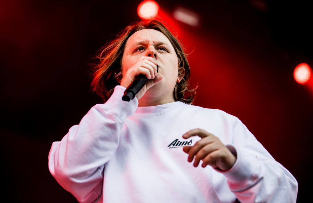 Lewis Capaldi répond aux rumeurs de tension entre Taylor Swift et lui