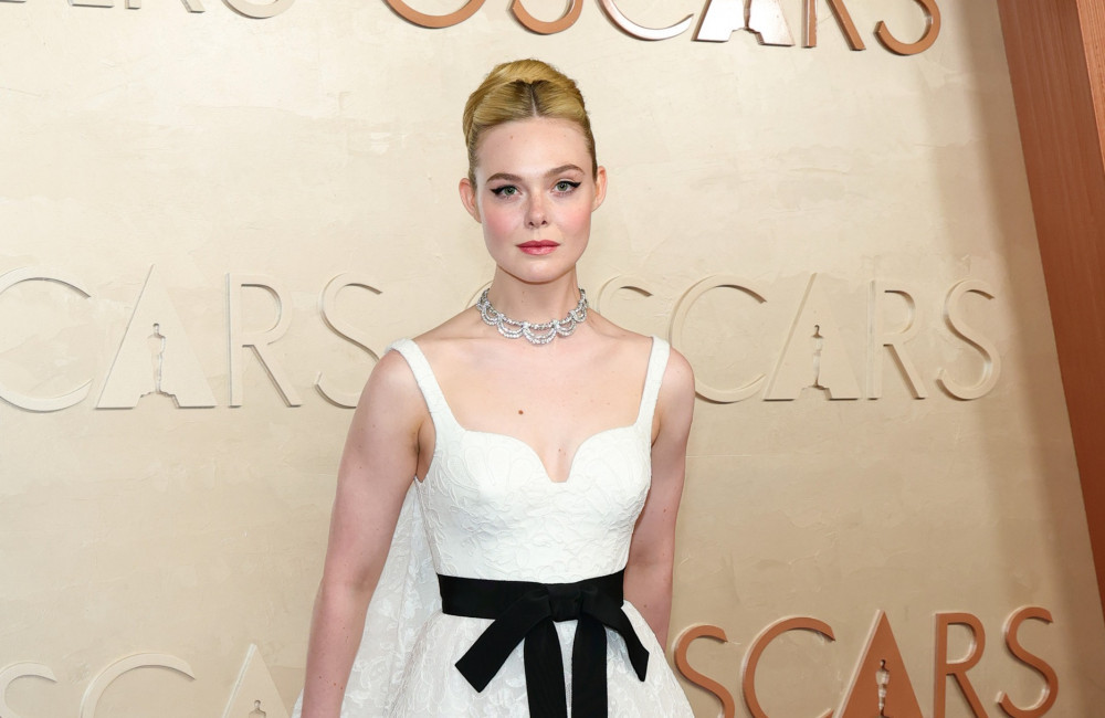 Elle Fanning émue aux larmes suite à sa première nomination aux Oscars