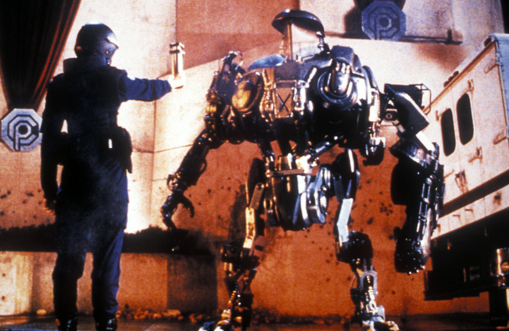 Des policiers robots pourraient bientôt patrouiller dans les rues britanniques