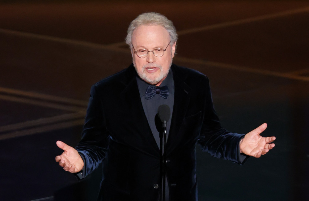 Oscar : Billy Crystal rend un hommage déchirant à Rob Reiner