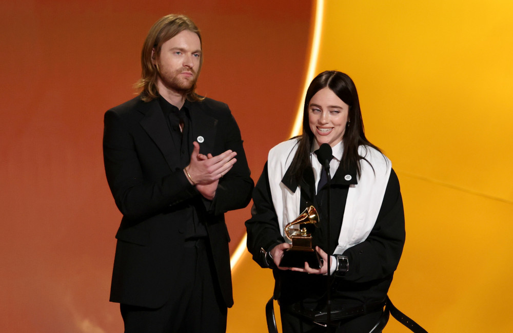 Billie Eilish en mauvais termes avec son frère Finneas : la chanteuse répond aux inquiétudes des fans