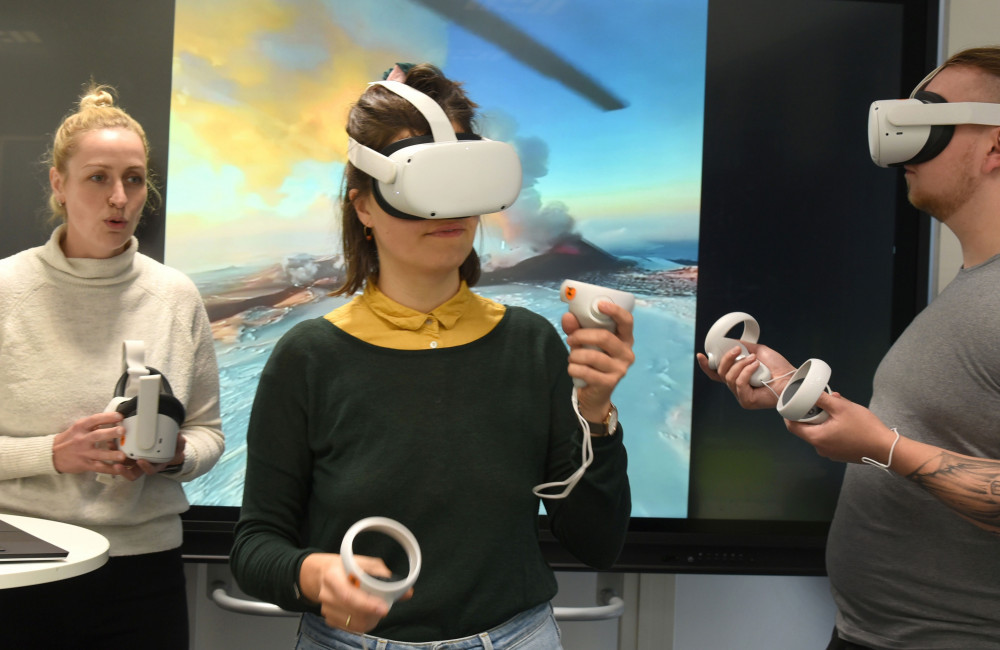 Des écoles londoniennes équipent leurs élèves de casques de réalité virtuelle pour les aider à réduire leur stress