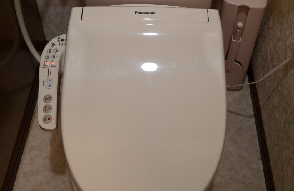 Une entreprise invente des toilettes robotisées conçues pour venir à vous