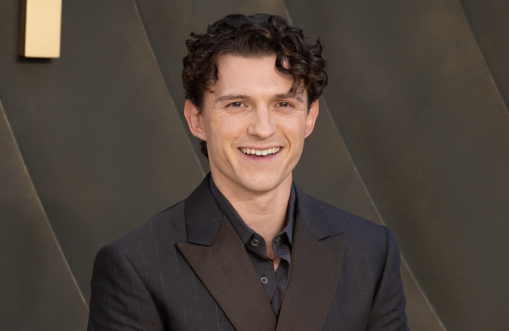 Tom Holland présente ses excuses à un historien qui porte le même nom que lui