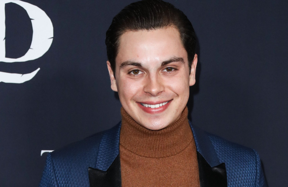 Jake T. Austin admet s'être senti exclu du reboot des 'Sorciers de Waverly Place'