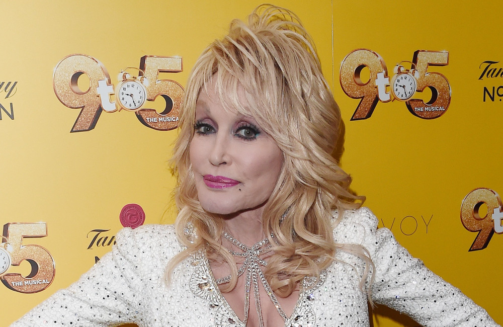 Le neveu de Dolly Parton est accusé d'avoir proféré des menaces contre son empire