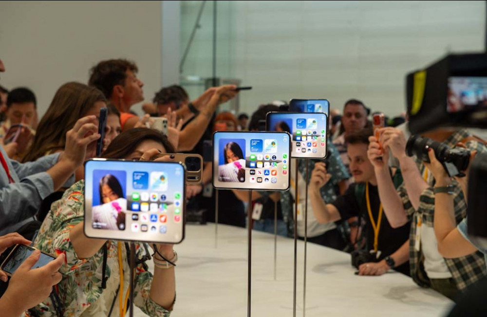 Apple est choqué par la forte demande pour l'iphone Duo